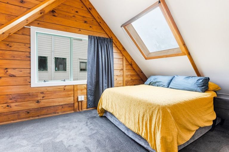 Photo of property in 9a Madigan Place, Glendene, Auckland, 0602