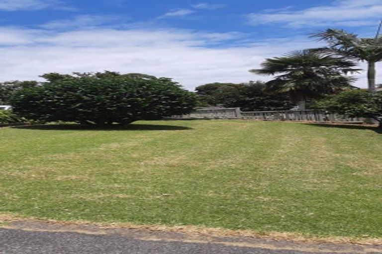 Photo of property in 1/32 Shanaway Rise, Hillcrest, Auckland, 0627