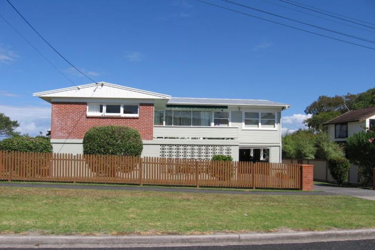 Photo of property in 15 Ringwood Street, Torbay, Auckland, 0630