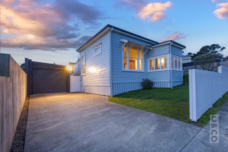 Photo of property in 30 Rata Street, Helensville, 0800
