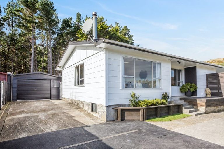 Photo of property in 18b Apple Terrace, Ranui, Porirua, 5024
