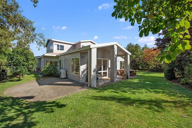 Photo of property in 1 Earls Court, Hillcrest, Hamilton, 3216