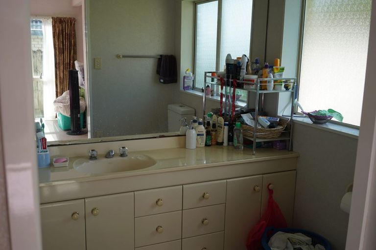 Photo of property in 19 Davington Way, Burswood, Auckland, 2013