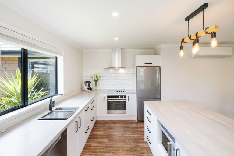 Photo of property in 22 Monarch Drive, Ashhurst, 4810