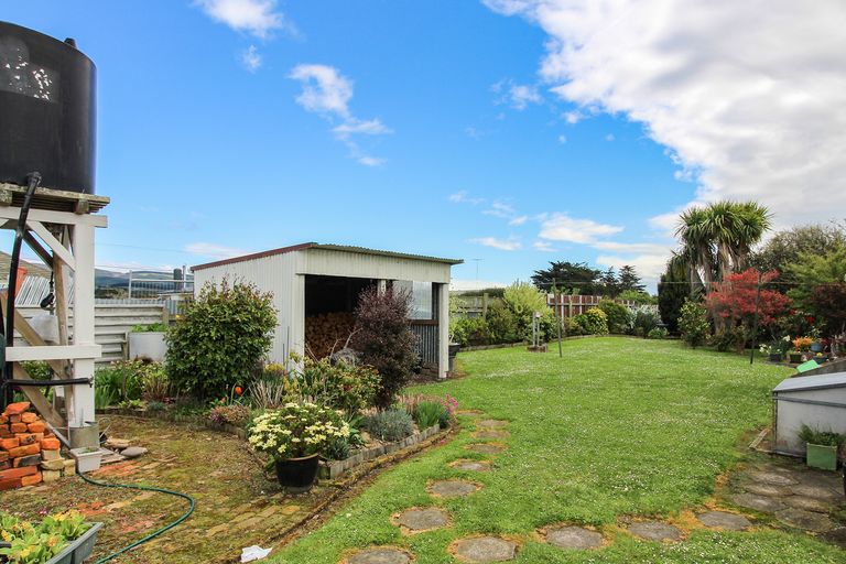 Photo of property in 28 Lincoln Street, Hampden, 9410