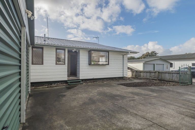 Photo of property in 2/10 Argyle Avenue, Pahurehure, Papakura, 2113
