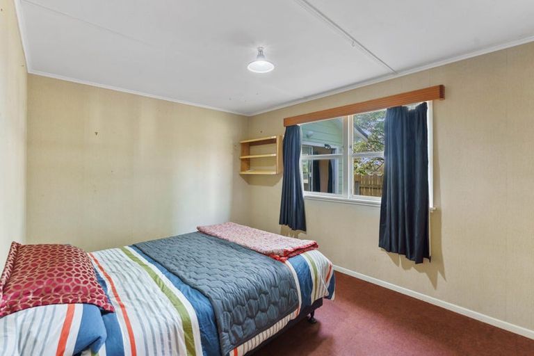 Photo of property in 98 Field Way, Waikanae Beach, Waikanae, 5036