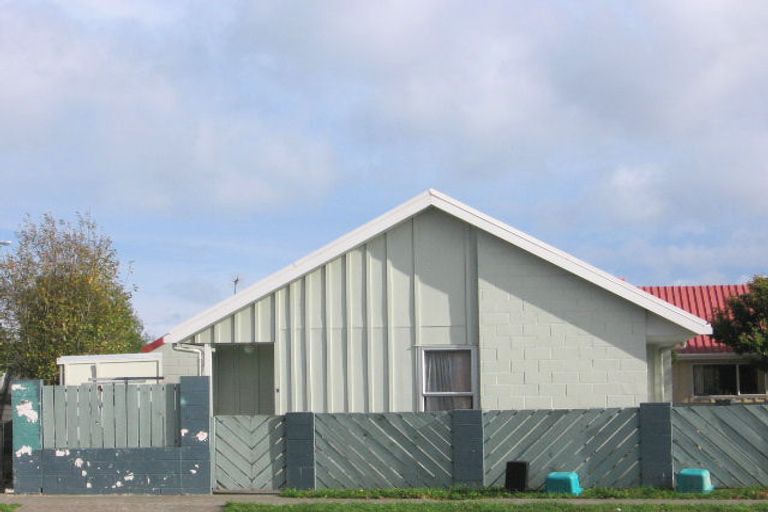 Photo of property in 5 Awamutu Grove, Waiwhetu, Lower Hutt, 5010