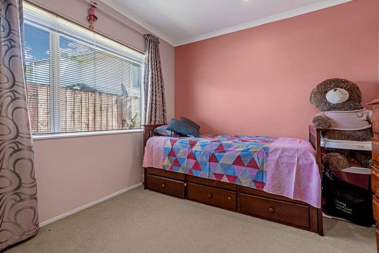 Photo of property in 46 Garelja Road, Henderson, Auckland, 0612