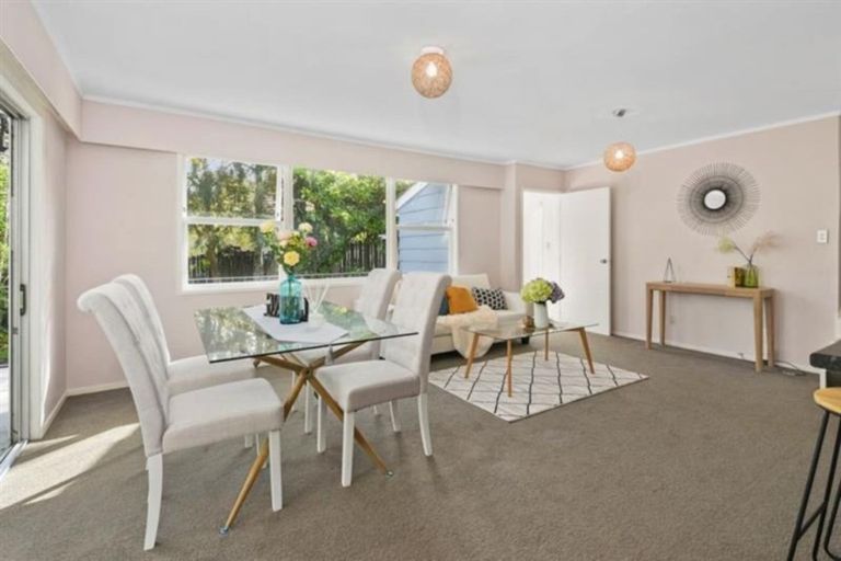 Photo of property in 51 Cyclarama Crescent, Massey, Auckland, 0614