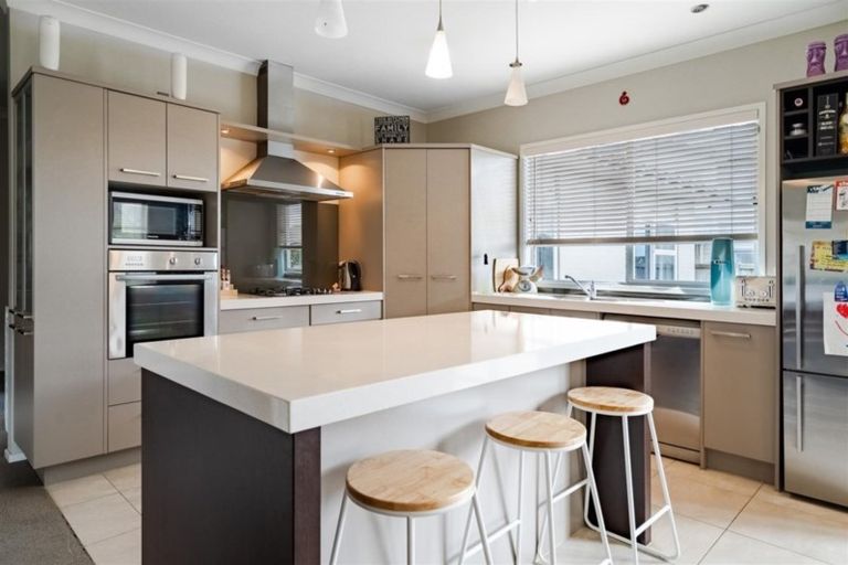 Photo of property in 11 Amapur Place, Flat Bush, Auckland, 2019