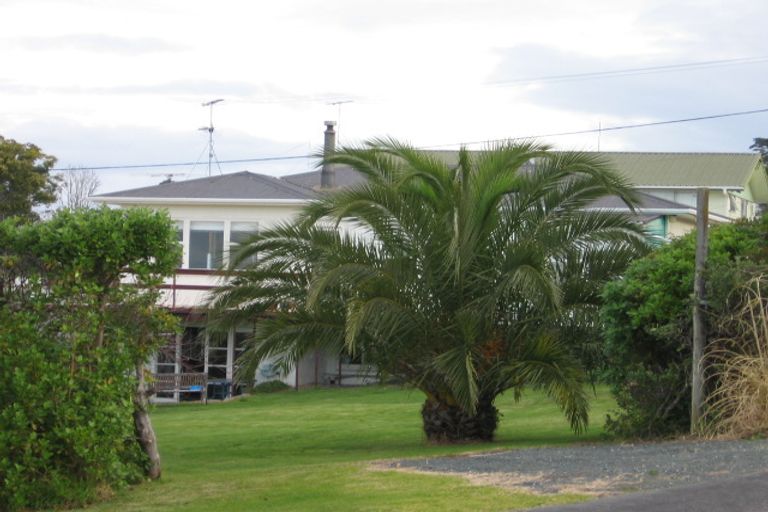 Photo of property in 24 Seatoun Avenue, Leigh, 0985