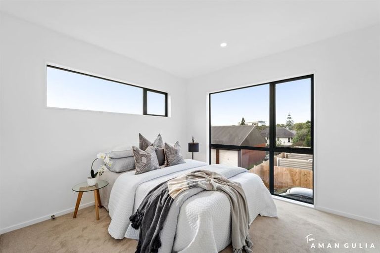 Photo of property in 13b Serjeant Street, Henderson, Auckland, 0612