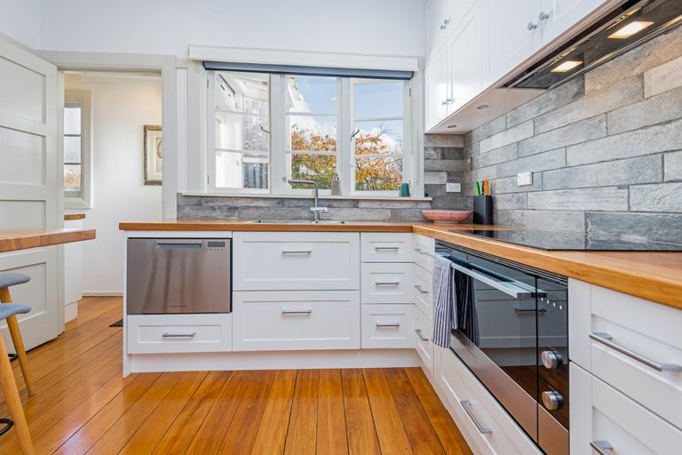 Photo of property in 38a Parata Street, Hokowhitu, Palmerston North, 4410