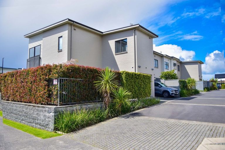 Photo of property in 8 Harewood Street, Whenuapai, Auckland, 0618