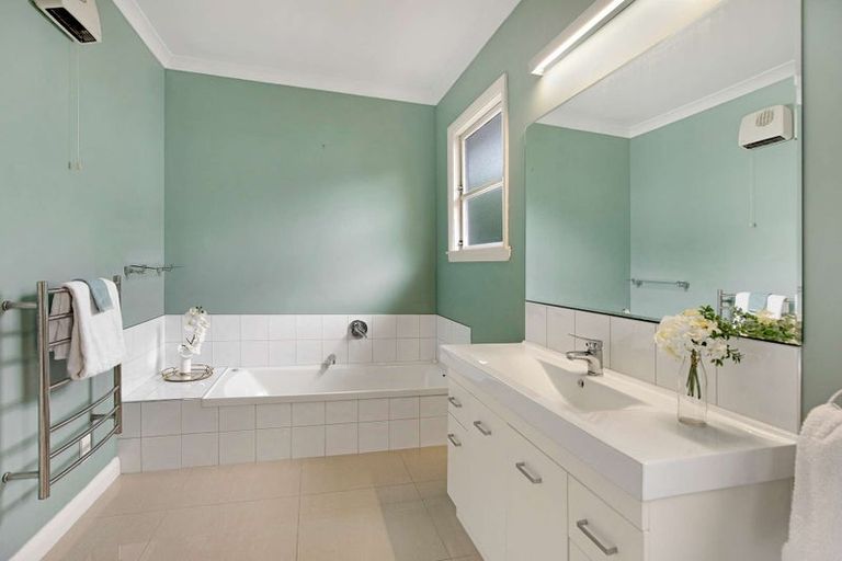 Photo of property in 266 Park Road, Hokowhitu, Palmerston North, 4410