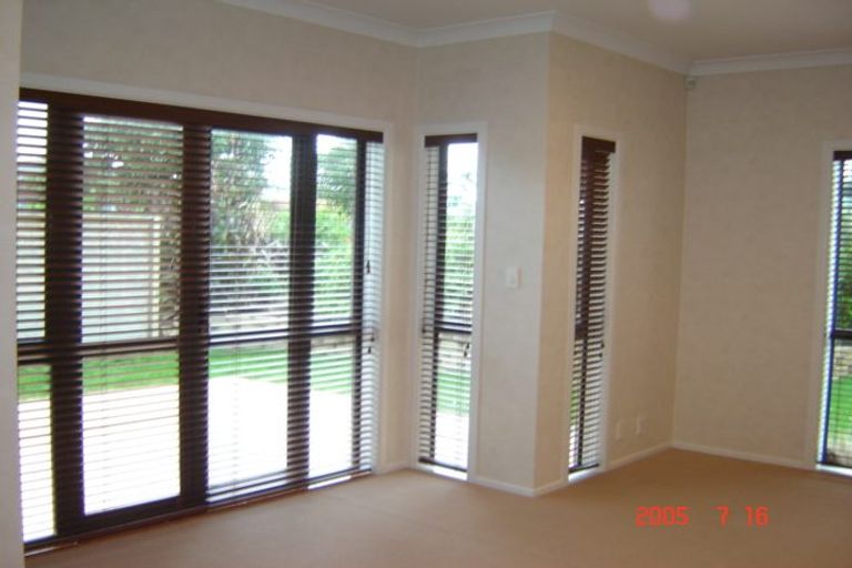 Photo of property in 60 Huntington Drive, Huntington Park, Auckland, 2013