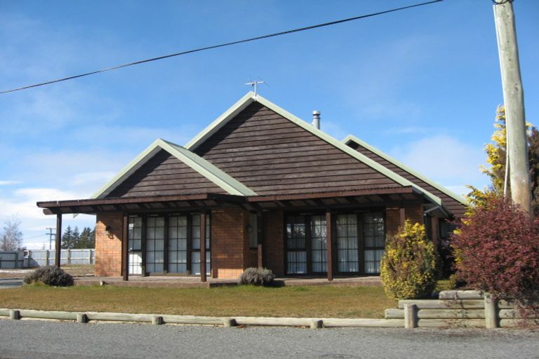 Photo of property in 17 Braemar Place, Twizel, 7901