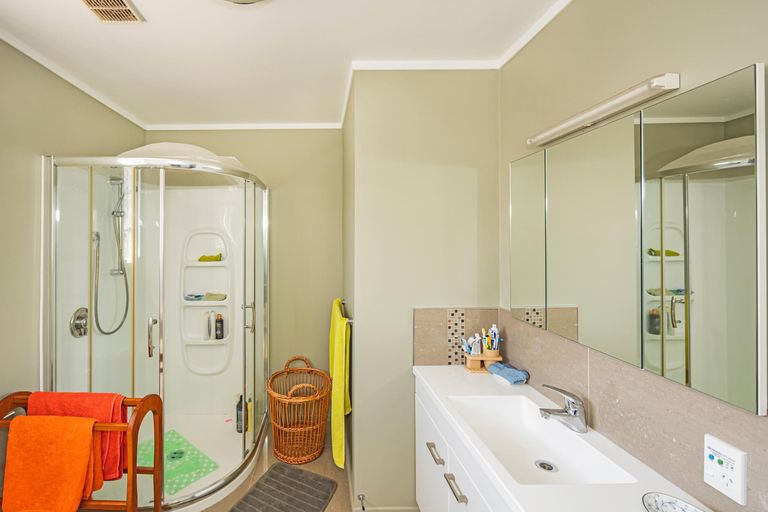 Photo of property in 44 Grove Avenue, Weston, Oamaru, 9401