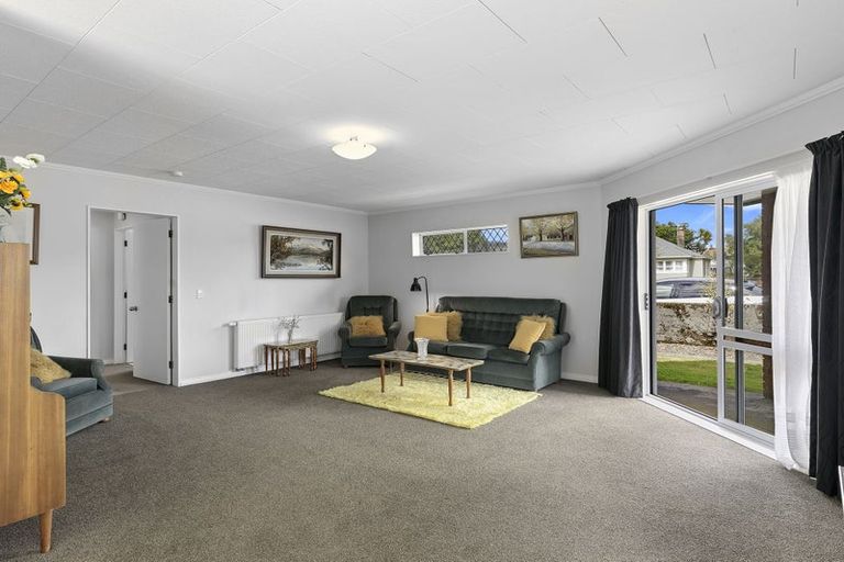 Photo of property in 52 Pine Avenue, Ebdentown, Upper Hutt, 5018
