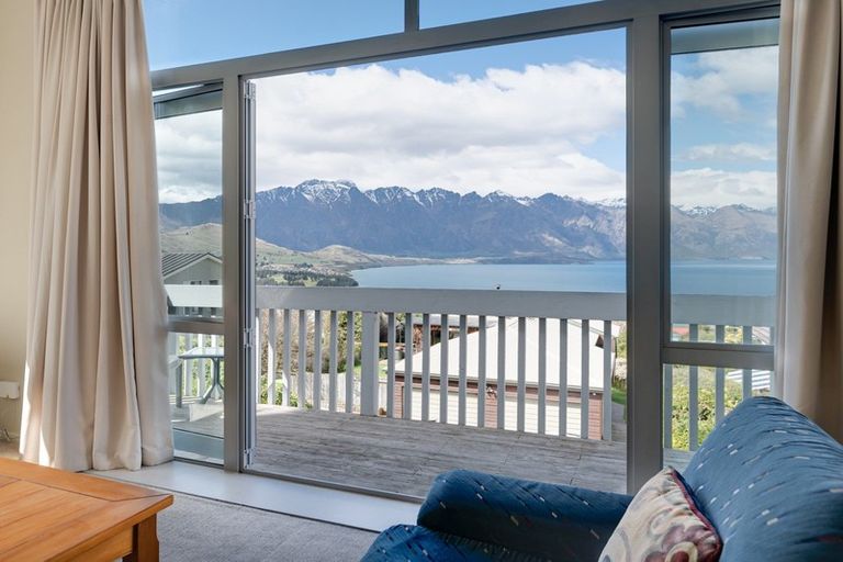Photo of property in 36b Avalon Crescent, Fernhill, Queenstown, 9300