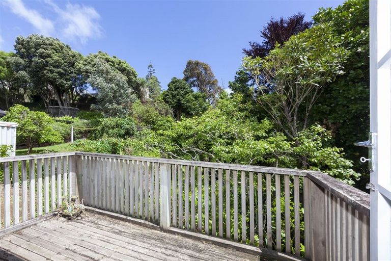 Photo of property in 21 Renown Road, Raumati South, Paraparaumu, 5032