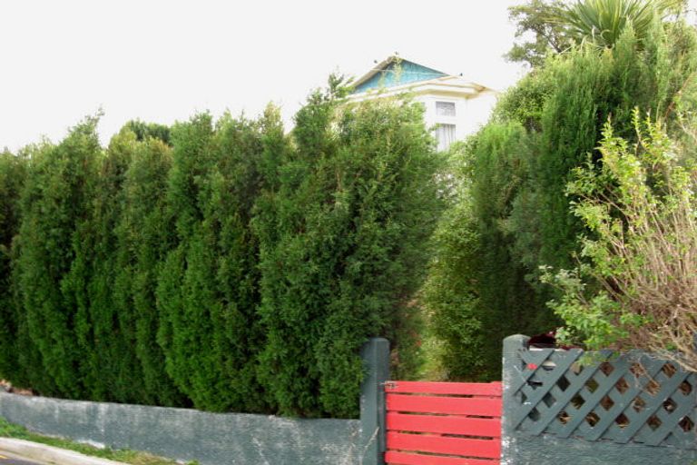 Photo of property in 44 Adderley Terrace, Ravensbourne, Dunedin, 9022