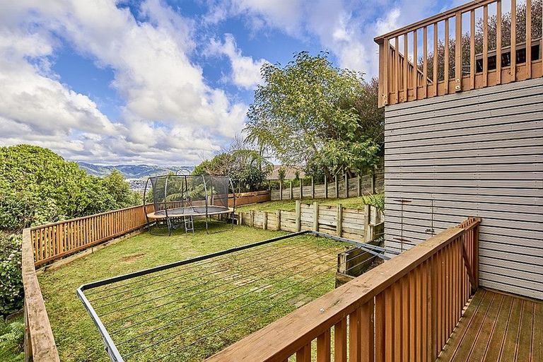 Photo of property in 15 Swain Grove, Riverstone Terraces, Upper Hutt, 5018