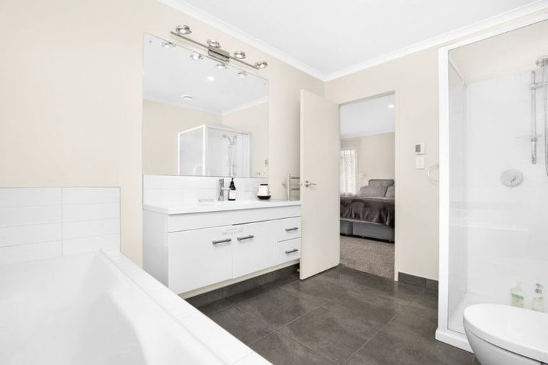 Photo of property in 8 Vivien Place, Patumahoe, Pukekohe, 2679