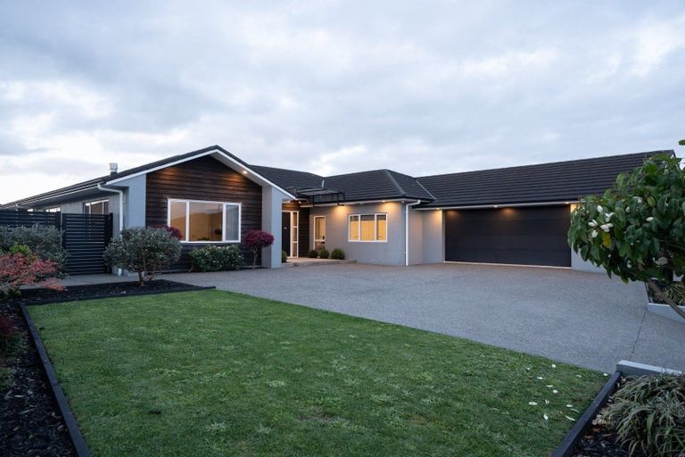 Photo of property in 6 Batten Drive, Flagstaff, Hamilton, 3210