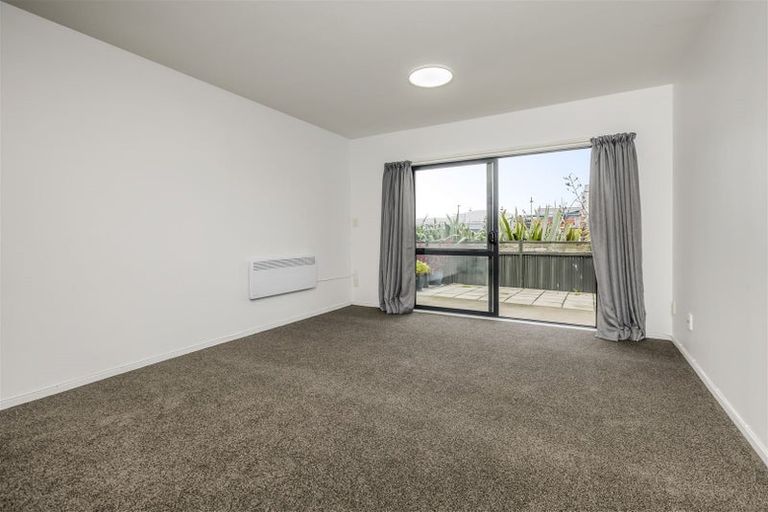 Photo of property in 22/21 Armoy Drive, East Tamaki, Auckland, 2016