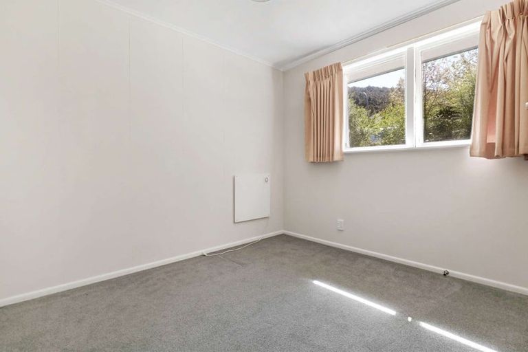 Photo of property in 3 Russell Crescent, Western Heights, Rotorua, 3015