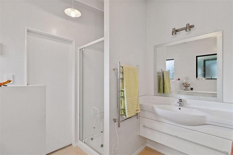 Photo of property in 100 Bellona Road, Whangamata, 3620