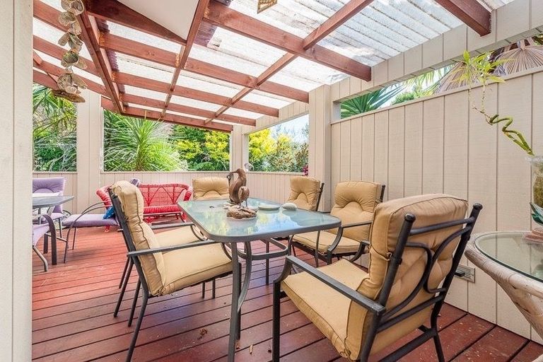 Photo of property in 28 Willoughby Avenue, Howick, Auckland, 2014