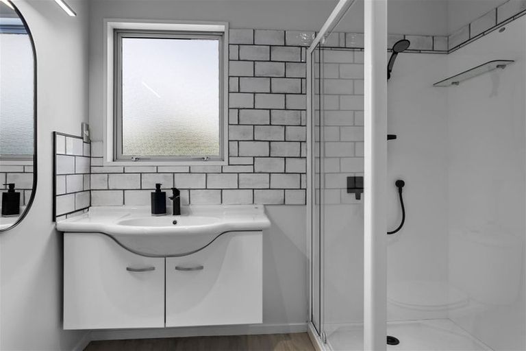 Photo of property in 7 Monks Parade, The Pines Beach, 7630