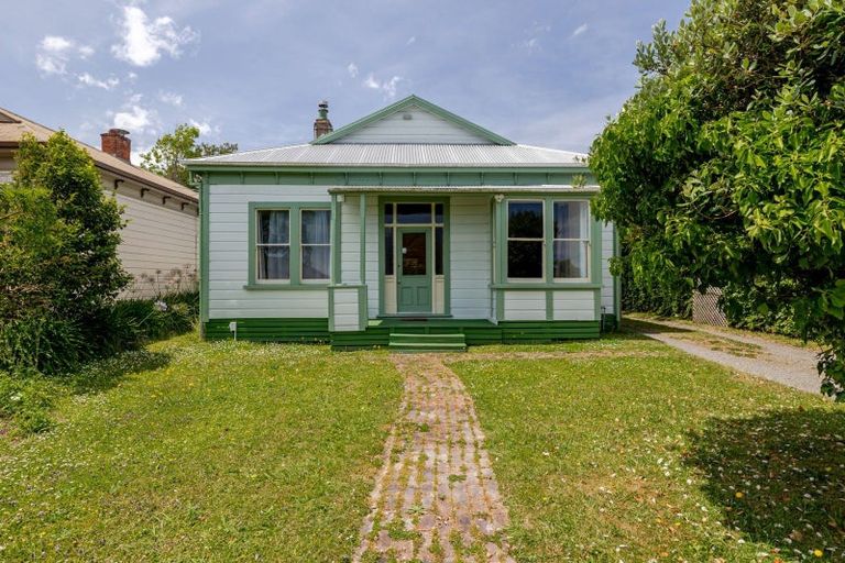 Photo of property in 5 Hereford Street, West End, Palmerston North, 4410