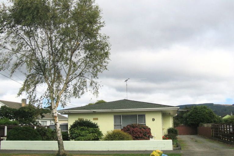 Photo of property in 2/9 Whitley Avenue, Ebdentown, Upper Hutt, 5018