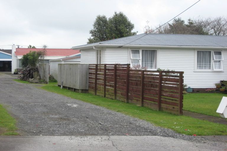 Photo of property in 3c Wheeler Place, Upper Vogeltown, New Plymouth, 4310