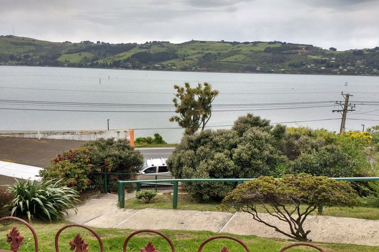 Photo of property in 215 Ravensbourne Road, Ravensbourne, Dunedin, 9022