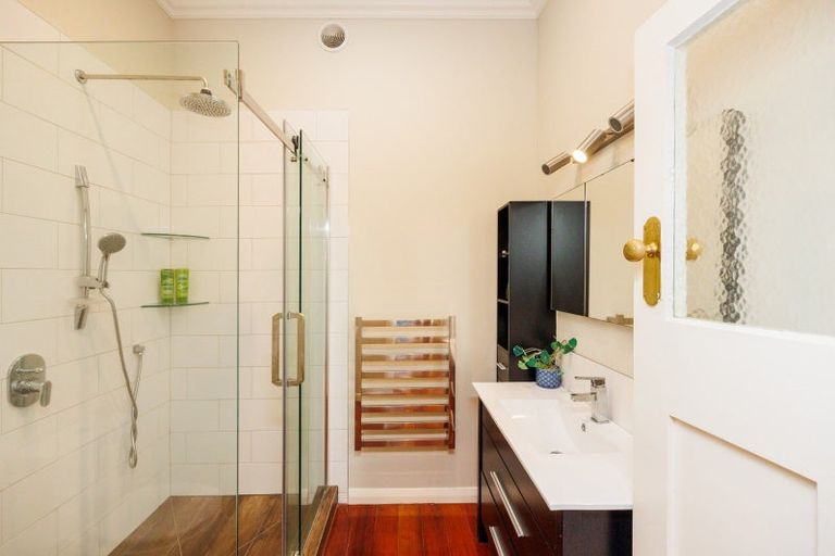 Photo of property in 239 Victoria Avenue, Hokowhitu, Palmerston North, 4410