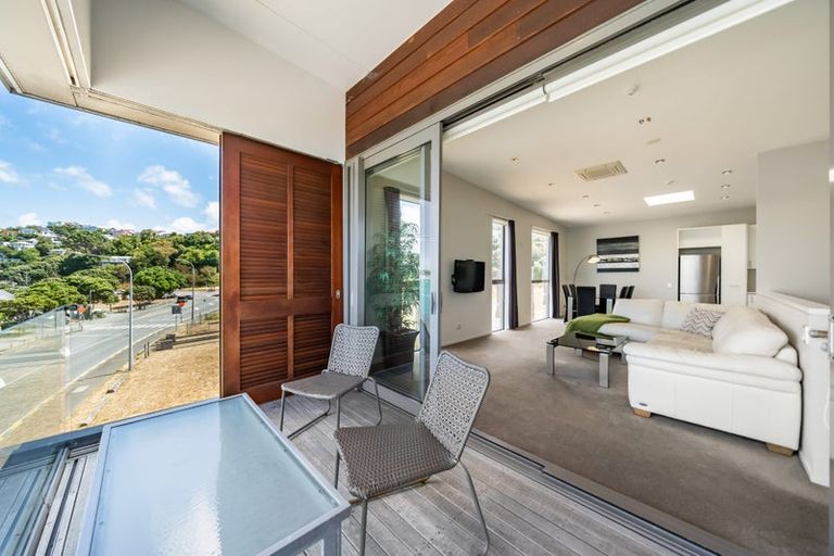 Photo of property in Patent 326 Apartments, 201h/326 Evans Bay Parade, Hataitai, Wellington, 6021