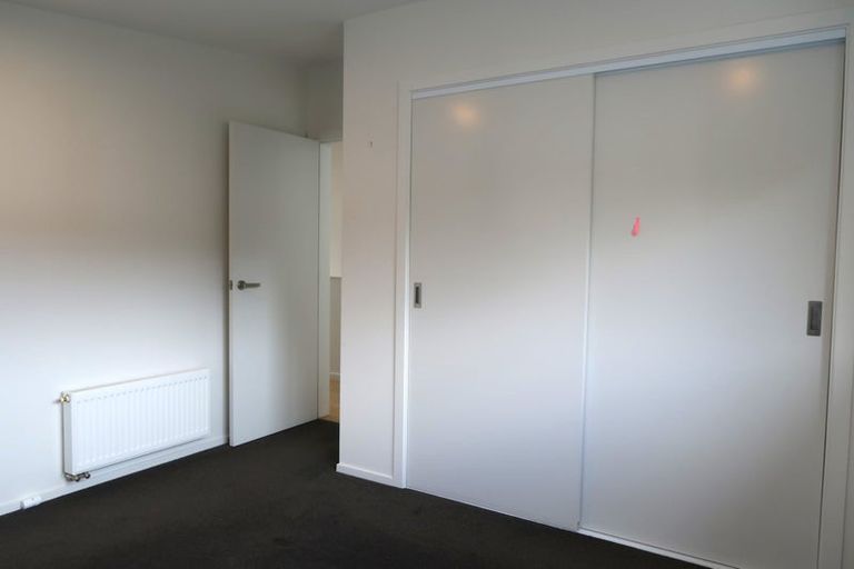 Photo of property in 11 Cromwell Point, Newlands, Wellington, 6037