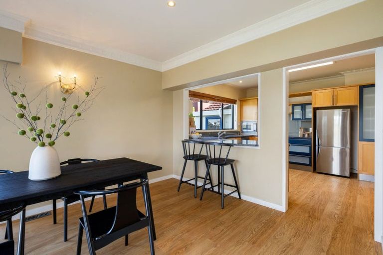 Photo of property in 76 Lake Crescent, Hamilton Lake, Hamilton, 3204