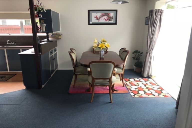 Photo of property in 70 Cutts Road, Russley, Christchurch, 8042