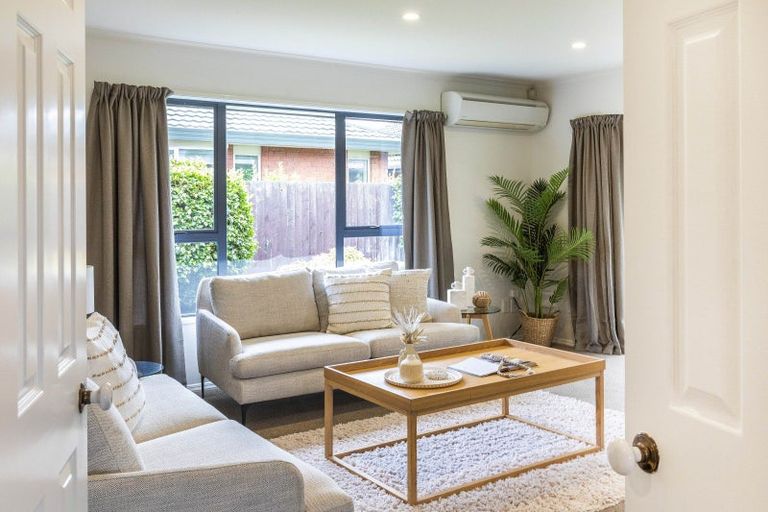 Photo of property in 1/129 Avonhead Road, Avonhead, Christchurch, 8042