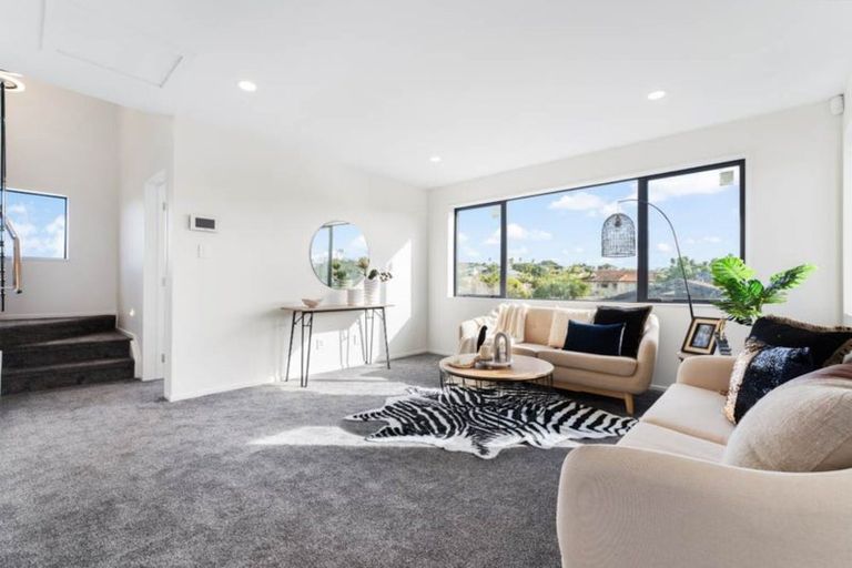 Photo of property in 9b Bay Street, Red Beach, 0932