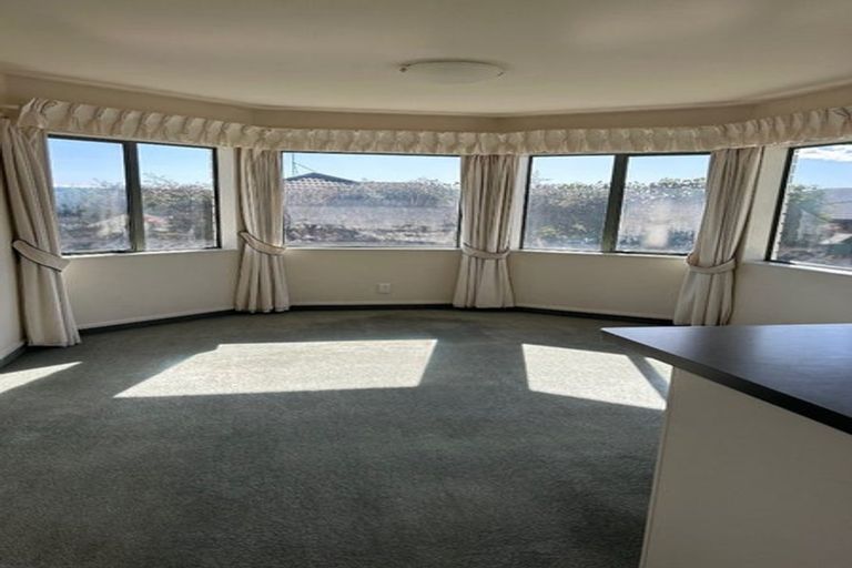 Photo of property in 135 Realm Drive, Paraparaumu, 5032