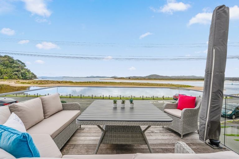 Photo of property in 21 Te Maika Road, Ngunguru, Whangarei, 0173