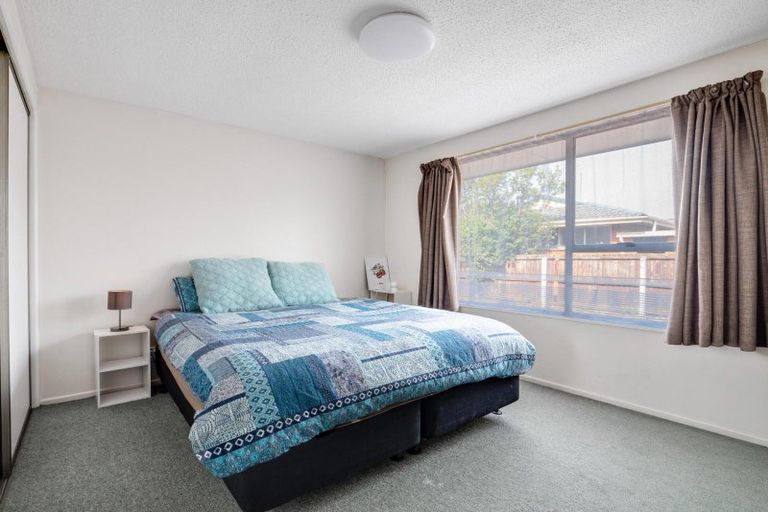 Photo of property in 1/57 Sarabande Avenue, Redwood, Christchurch, 8051