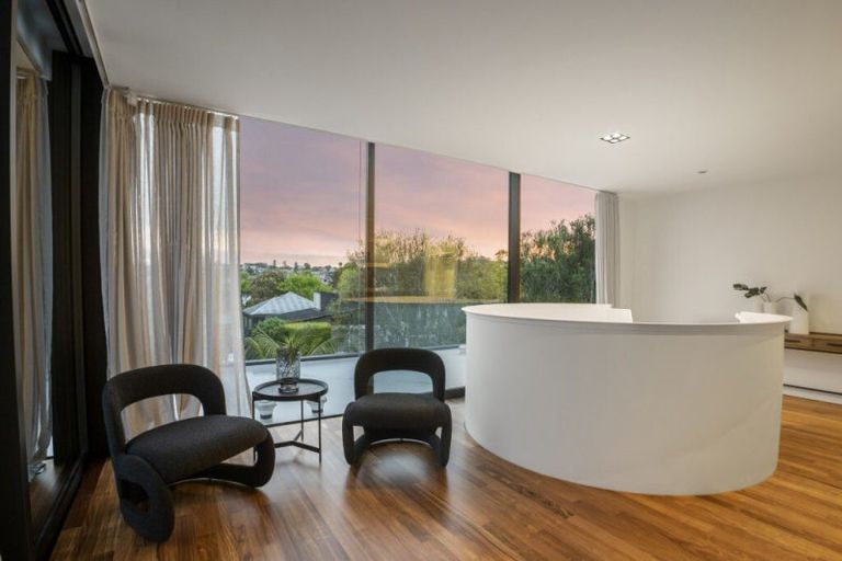 Photo of property in 137 Shore Road, Remuera, Auckland, 1050